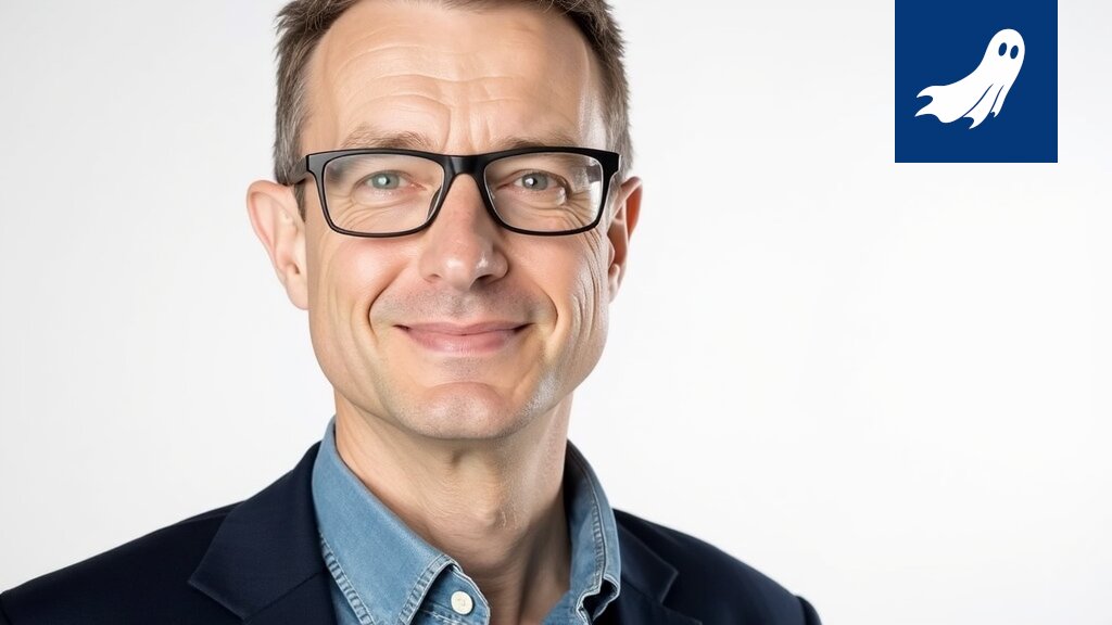 Sarjakuvamainen kuva robottikädestä, joka kirjoittaa nimen vastasyntyneen otsaan.