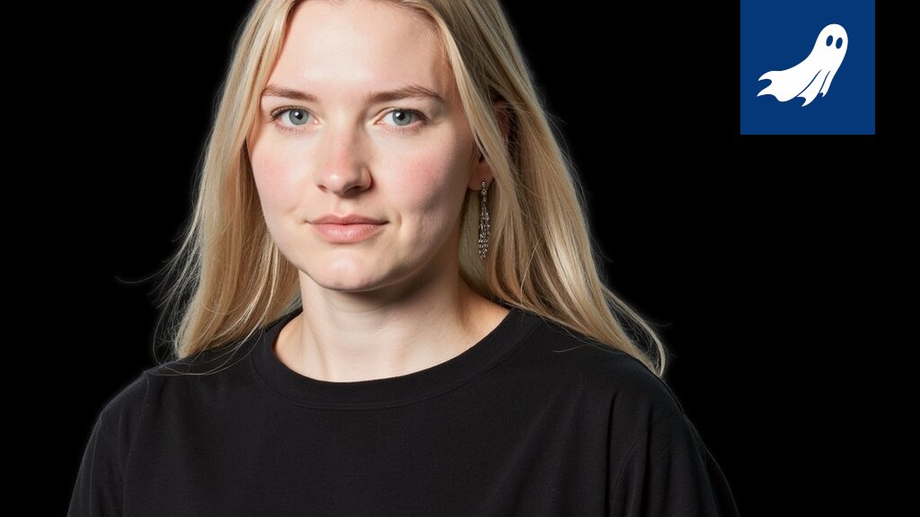 Robottibussi liikenteessä Tampereella, mainosnäytöt näkyvät selkeästi sisällä.