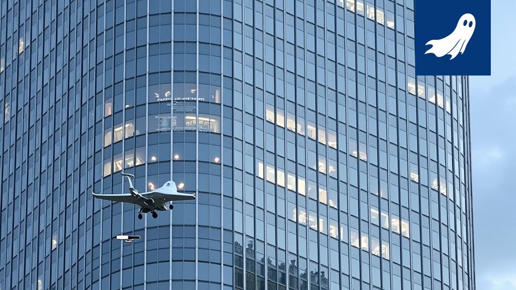 Pekingin China Zun -torniin "törmännyt" pienkone on osa uutta, radikaalia logistiikkakonseptia.