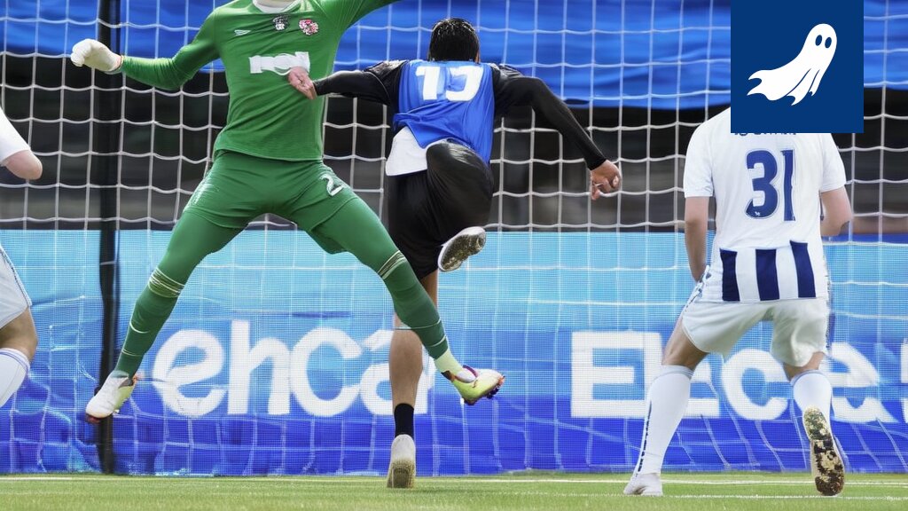 Satiirinen kuva Tammelan stadionista, jossa robotit valvovat sairauskohtauksia ja keräävät dataa katsojien reaktioista.
