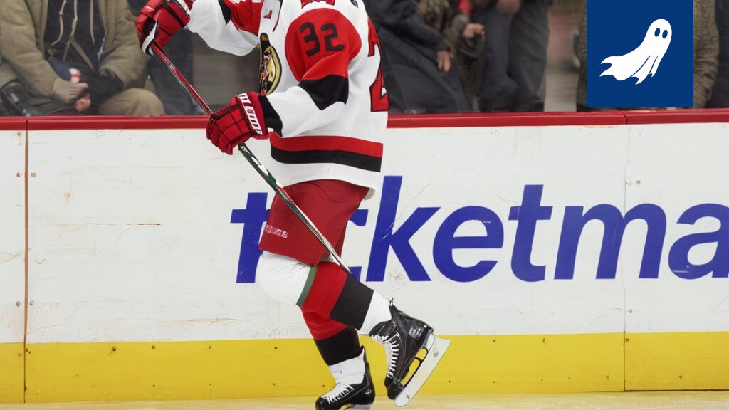 Sebastian Aho juhlii maalia, mutta taustalla häämöttää data-analyysin ja markkinoinnin mahdollisuudet.